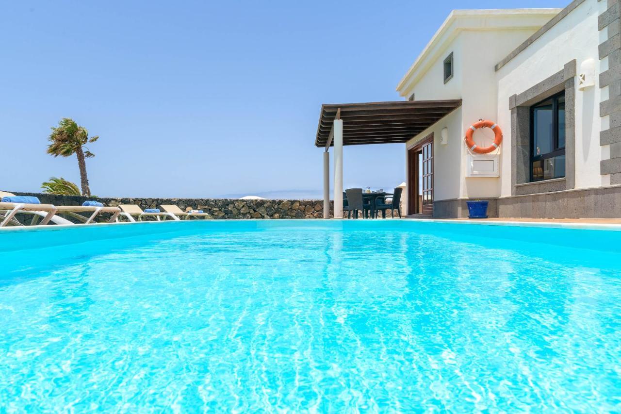 Villa Esterlicia Playa Blanca  Exterior photo