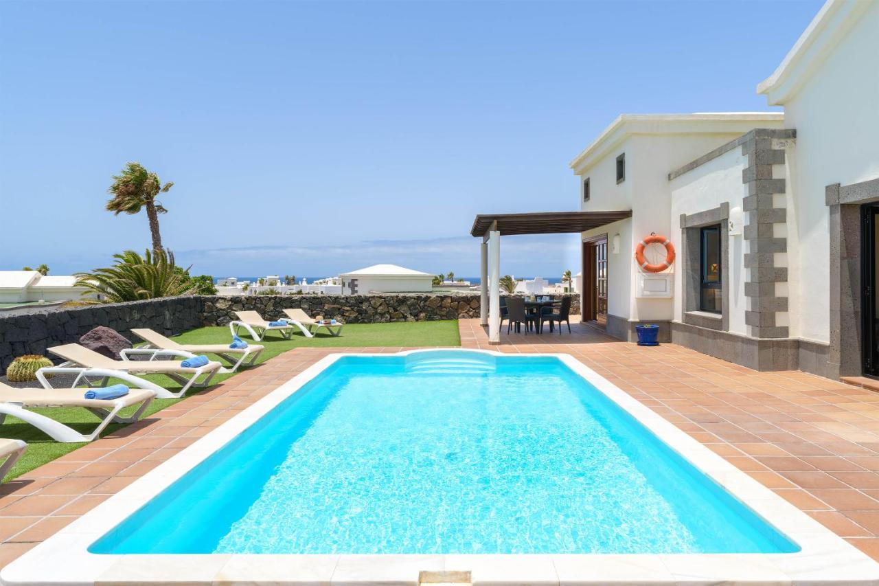 Villa Esterlicia Playa Blanca  Exterior photo