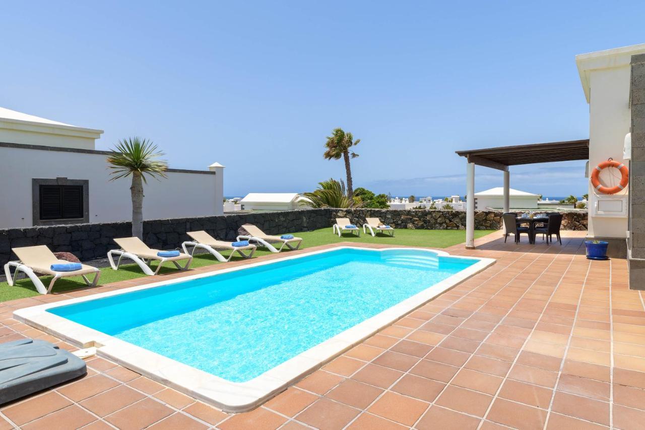 Villa Esterlicia Playa Blanca  Exterior photo