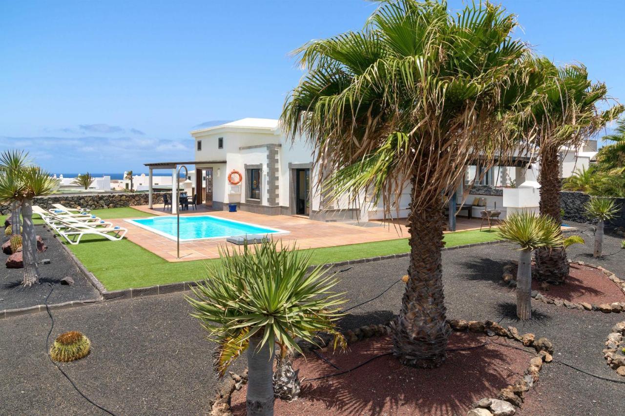 Villa Esterlicia Playa Blanca  Exterior photo